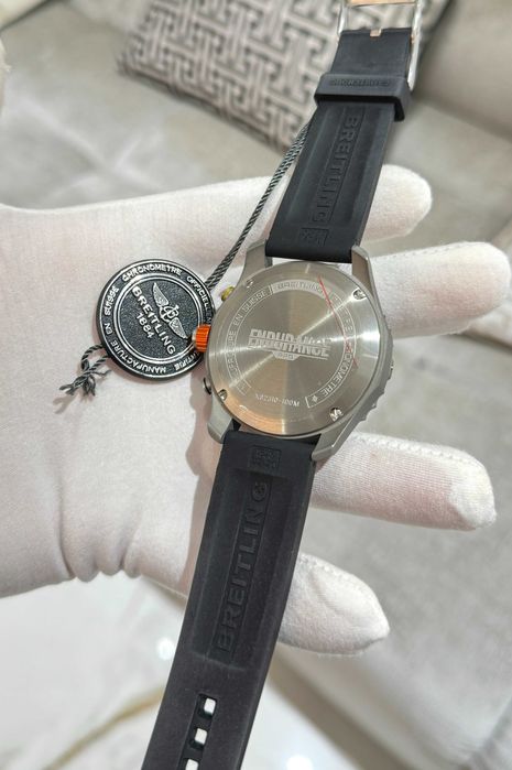 Breitling endurance pro черно-сиво