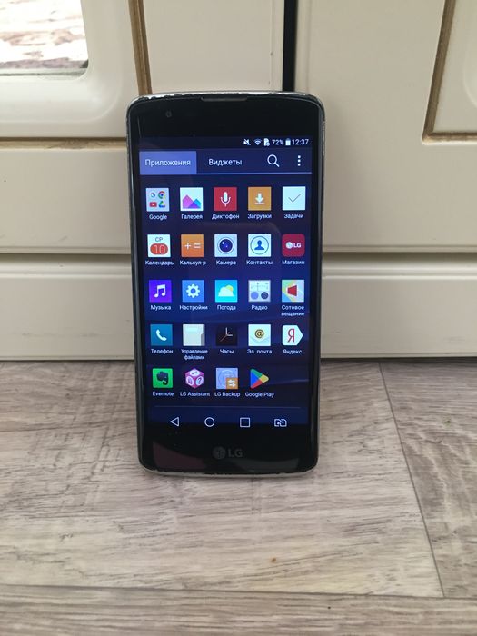 LG k8 тел в хорошем состояние