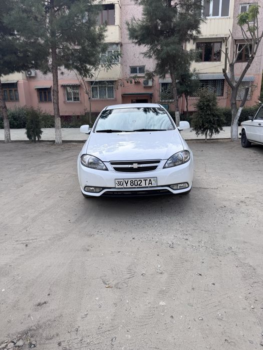 Gentra2020  probeg:99.000 kraskasi:orqa kriloda ozgina bor