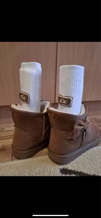 Чорапи по модел на UGG