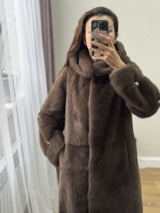 Продам норковую шубу