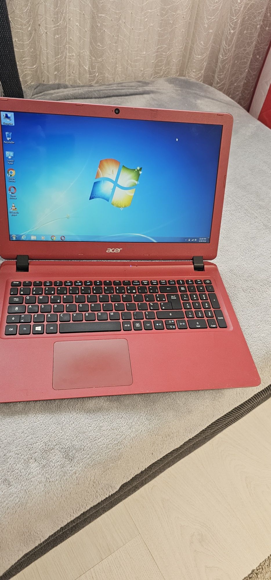 Laptop gaming școala i3 ram 8Gb Windows 7 baterie 3 ore teste auto
