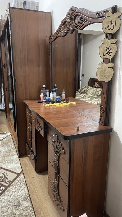 Spalniy mebel sotiladi