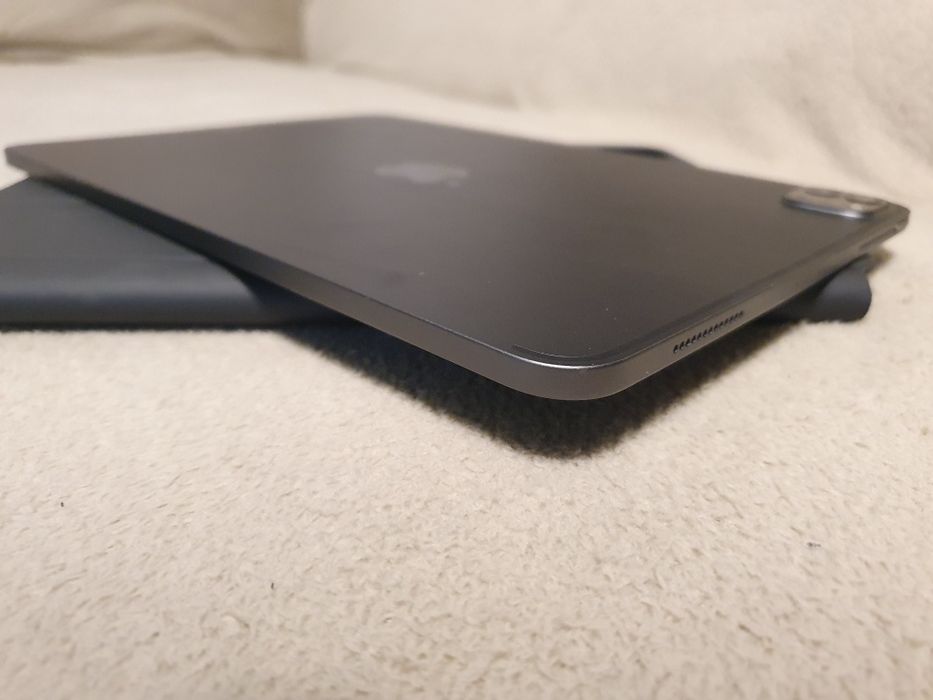 Vand, schimb iPad Pro 11”, 2th gen. 2020, 128 GB, 98% sănatate bat.