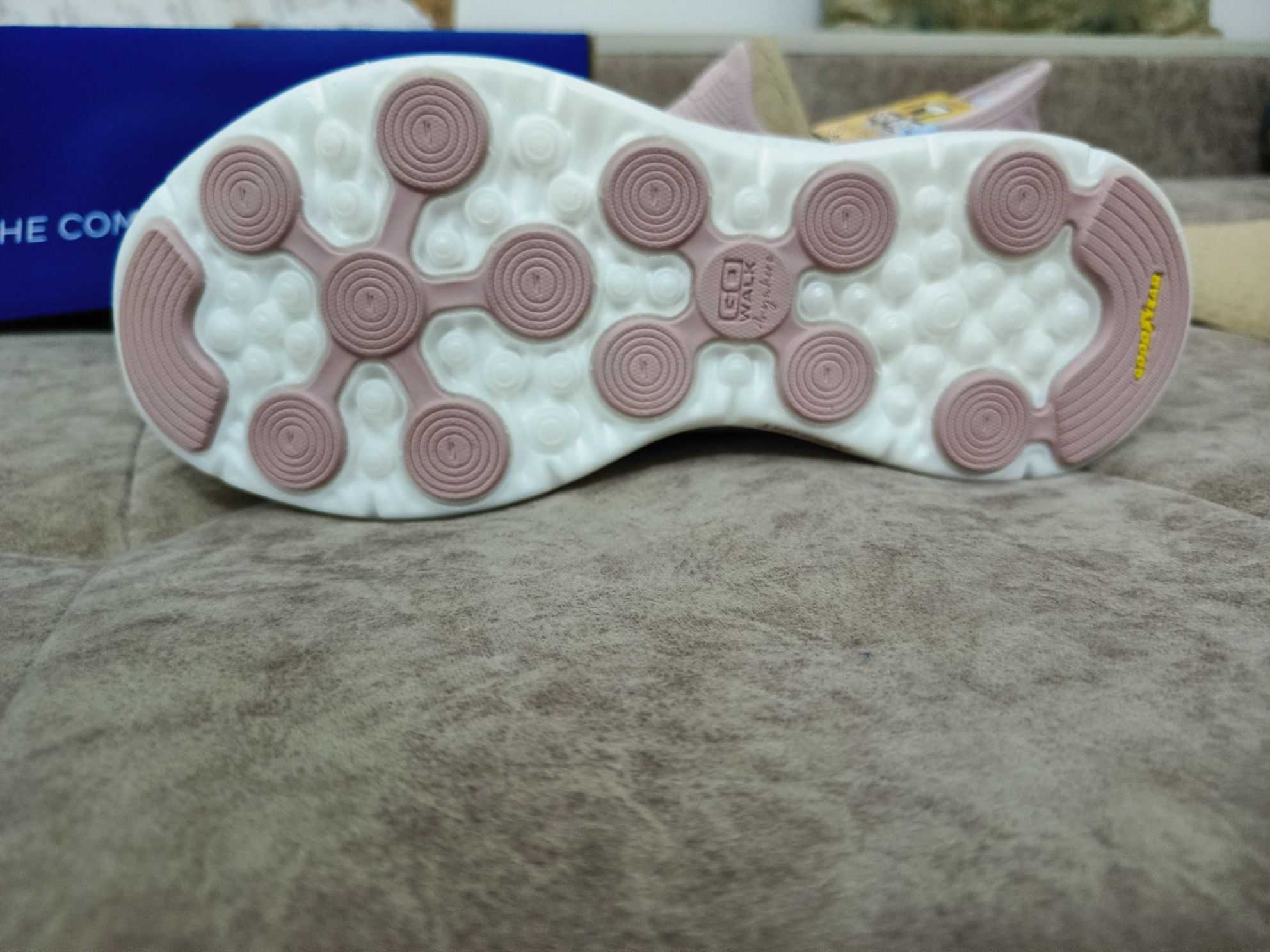 Yangi Skechers slip-ins, 2025 yangi model