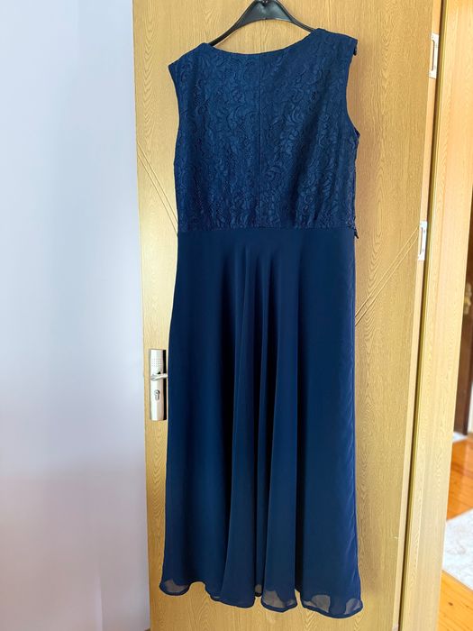 Дамски официални дрехи