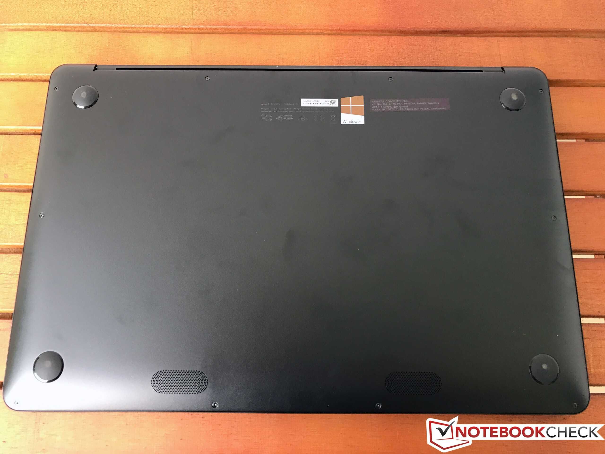 Laptop Asus Zenbook Pro UX550VD,  i7 7700HQ,  GTX 1050M, FHD,impecabil