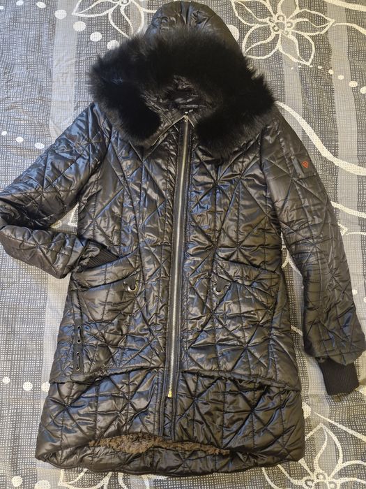 Продавам зимно яке - марка Юнона.
