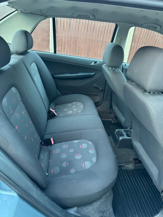 Vand skoda fabia 1.4 cauciucuri NOI