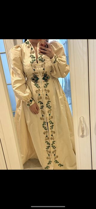 Платье нарядное