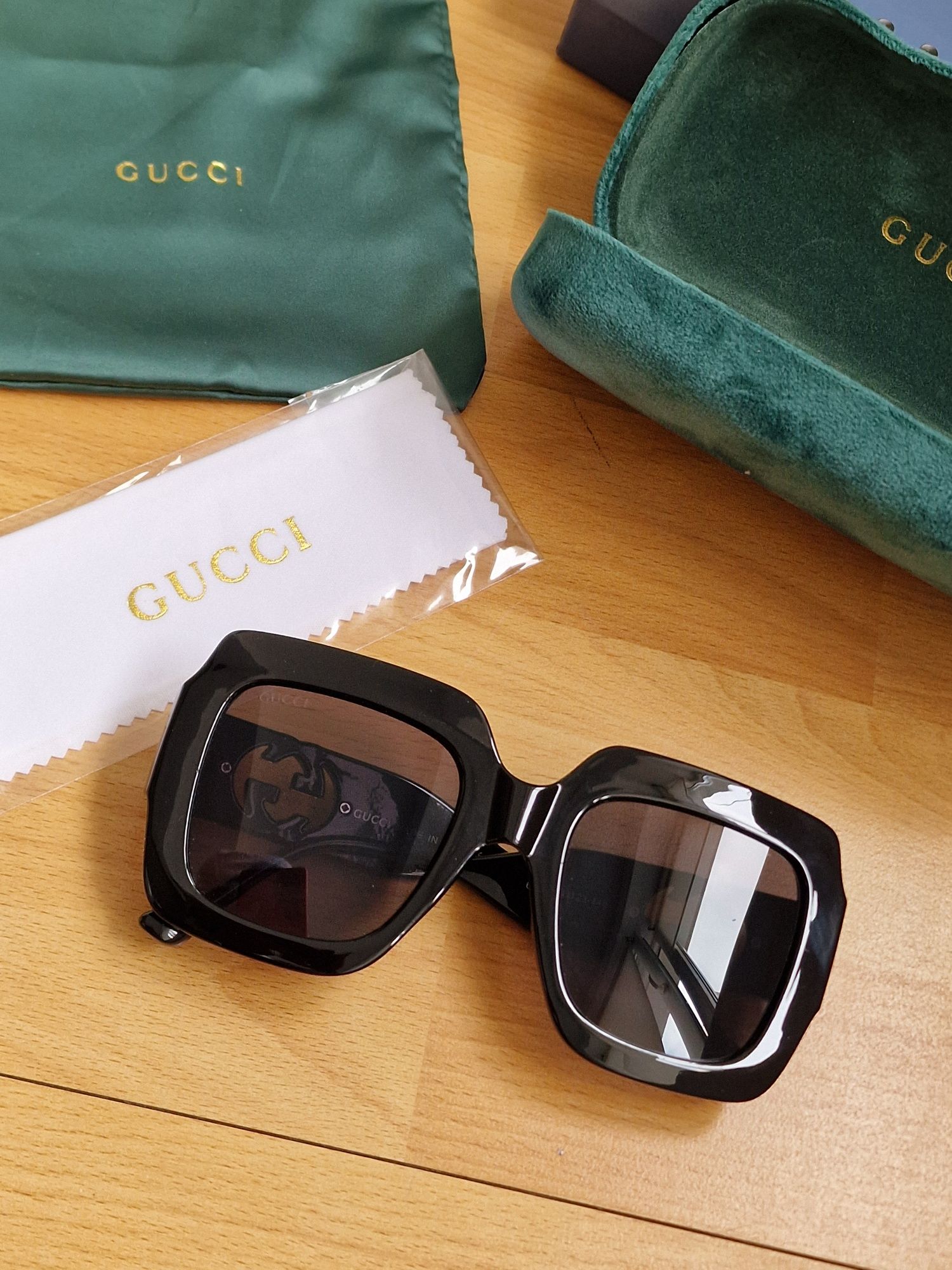 Reducere ochelari gucci lichidare de stoc, preț redus 250 lei