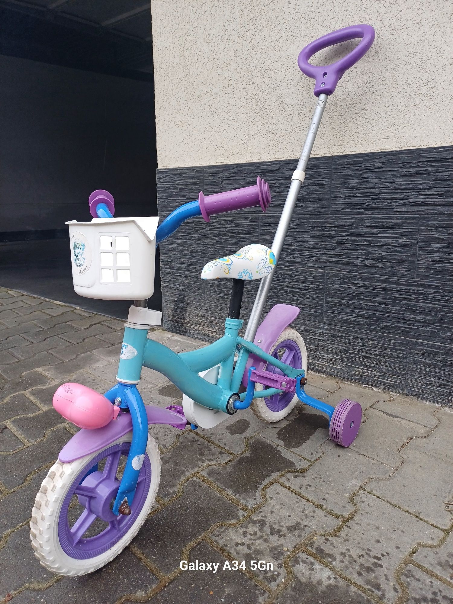 Bicicletă de fetițe 12 inch APROAPE NOUĂ