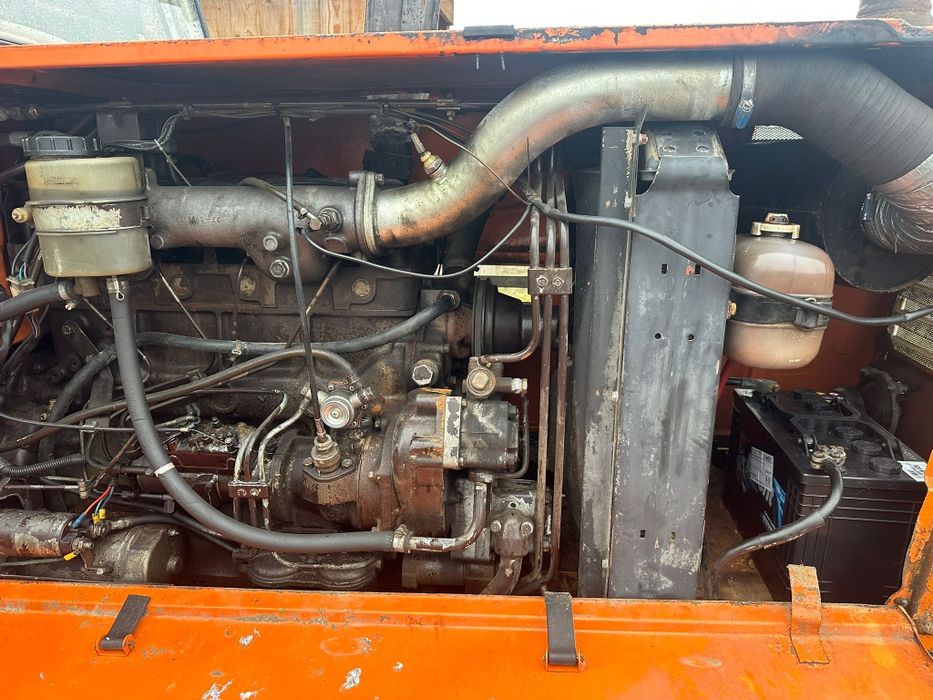 Vand tractor fiat 880 recent adus