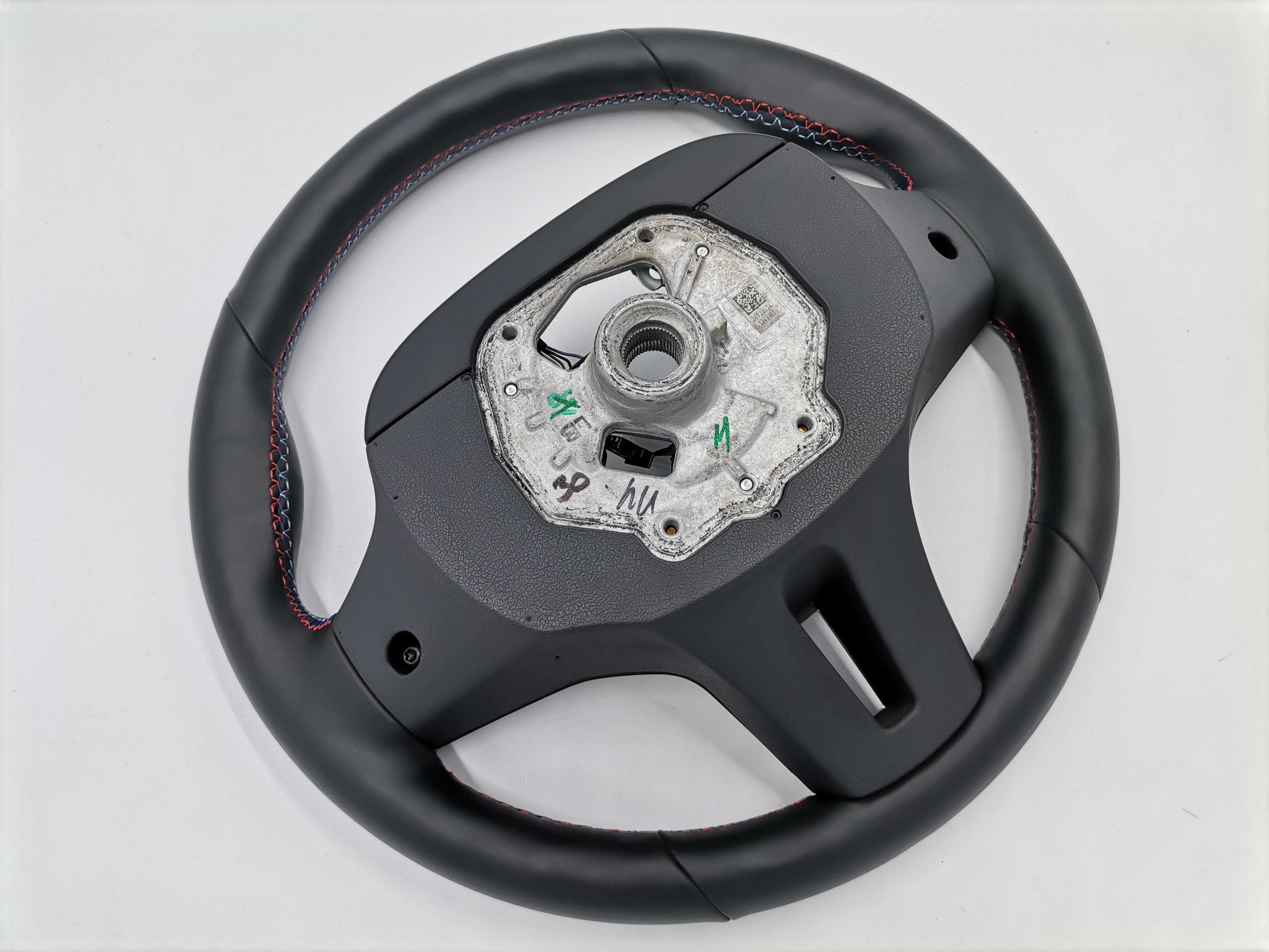 M Sport Спортен Волан BMW G20 G21 G22 G26 i4 G30 G31 G14 G01 G11 G05
