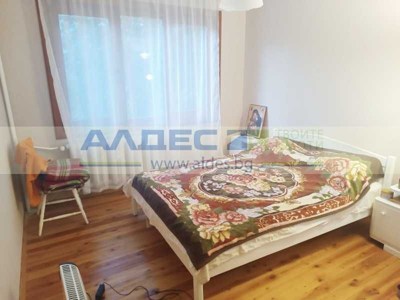 Продава се Двустаен апартамент в София, Център - 65 кв.м за 1769 €/кв.м - Снимка #3