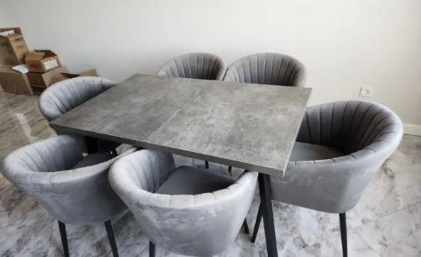 Стол со стульями продам