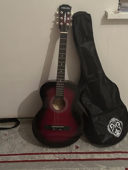 Продам гитару в отличном состоянии