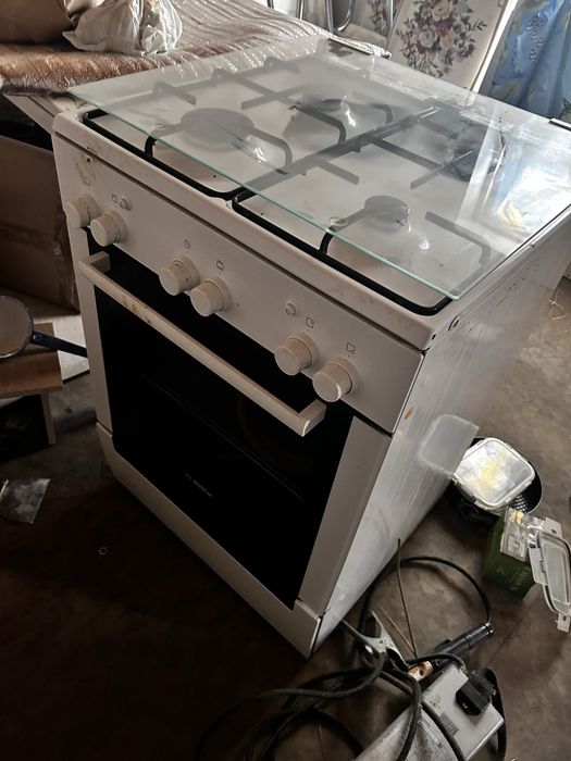 Продам газ плиту