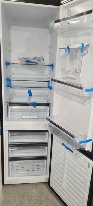 Чисто Нов Комбиниран хладилник с фризер Tehnolux 180см Клас А (D)