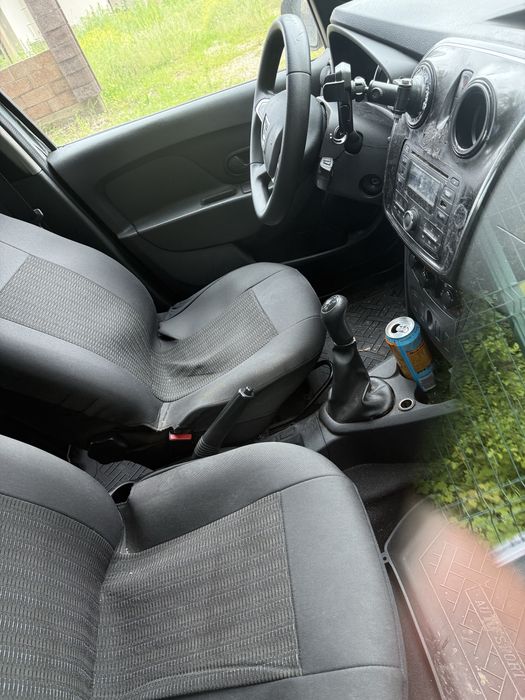 Schimb! Logan 2017 cu gpl pret fix!