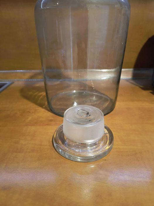 Стъклен буркан с капак – вместимост 7 литра