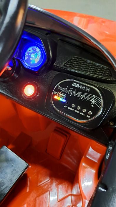 Акумулаторна детска кола BMW