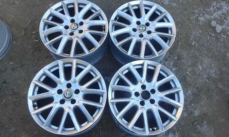 Продам оригинальные легкосплавные диски на Alfa Romeo