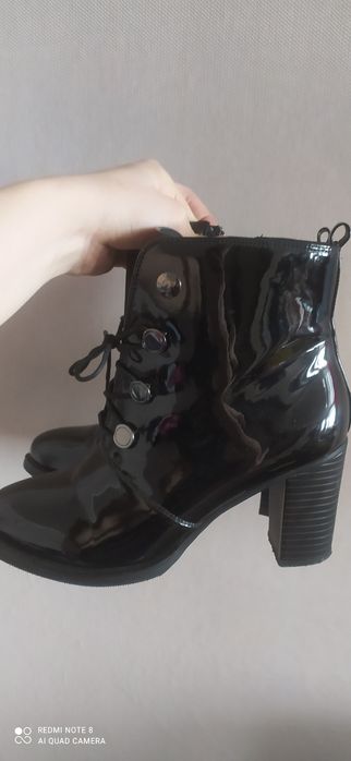 Продам осенне-весение сапожки на каблуке