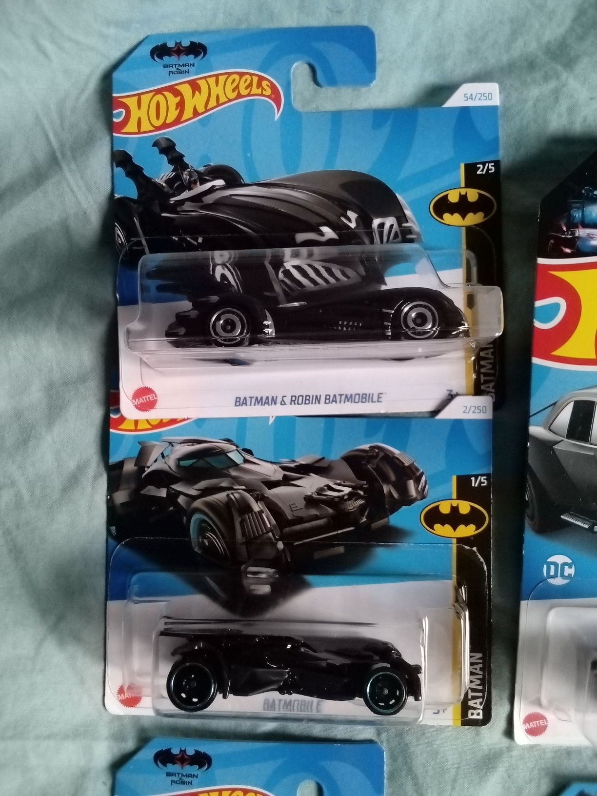 masinute Hot Wheels Batman Batmobile