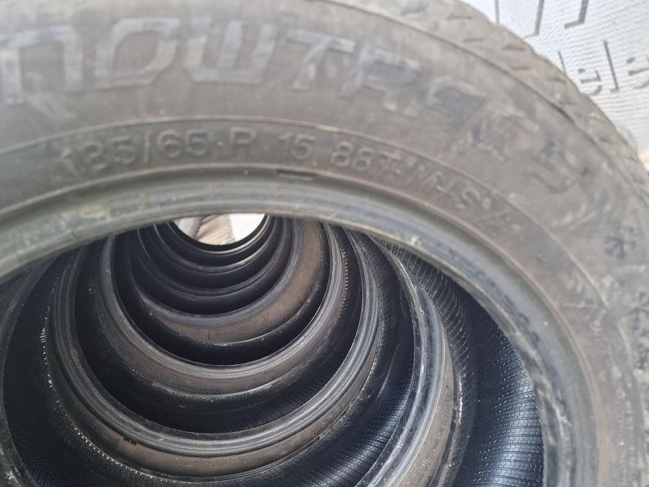 Anvelope 185/65R15 marca Vredestein, M +S, DOT 2020