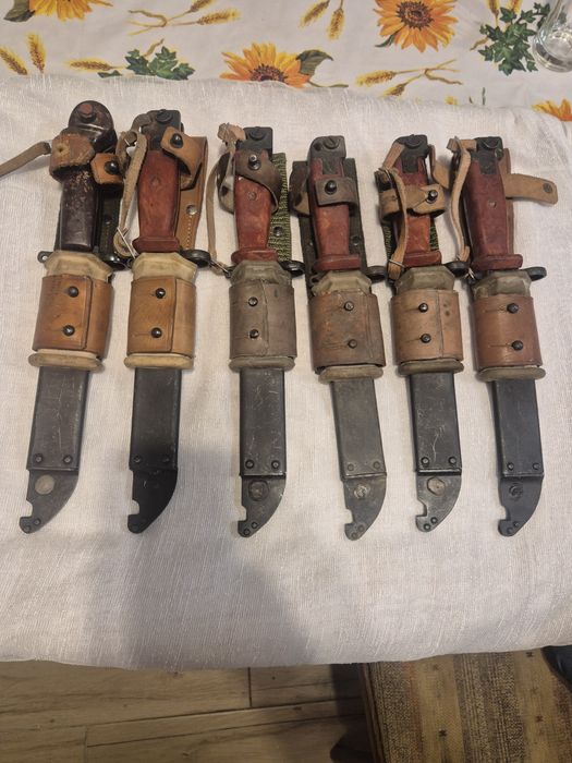 Baioneta militara AK74