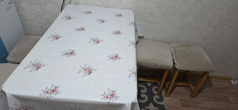 Продам стол со стульями