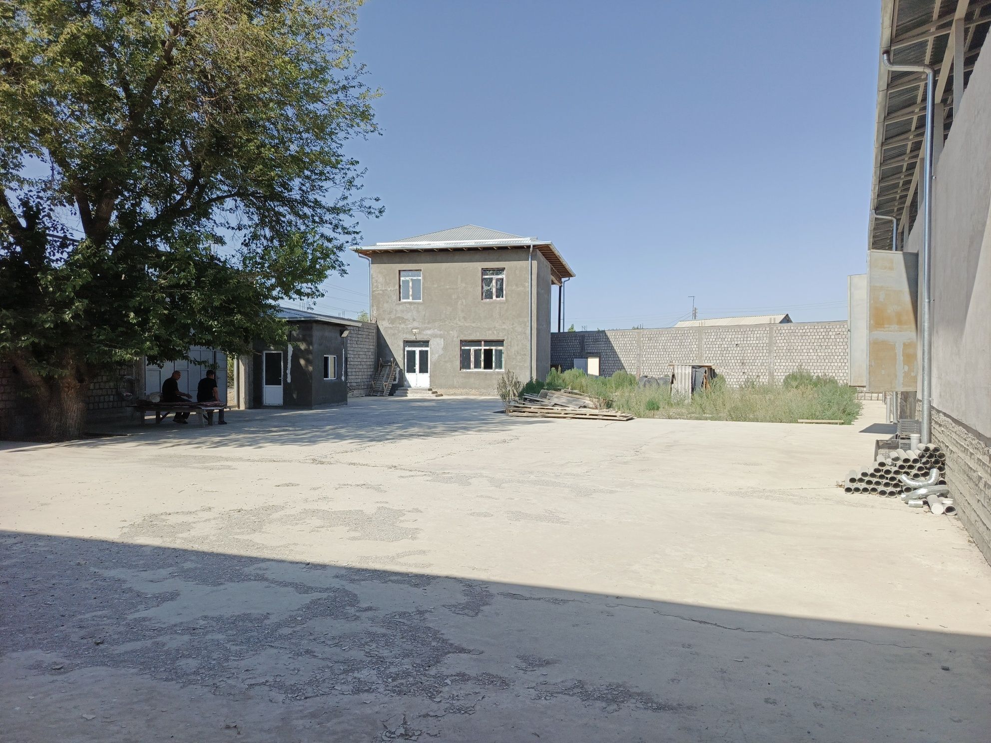Здравствуйте срочно продаю холодильная камера
