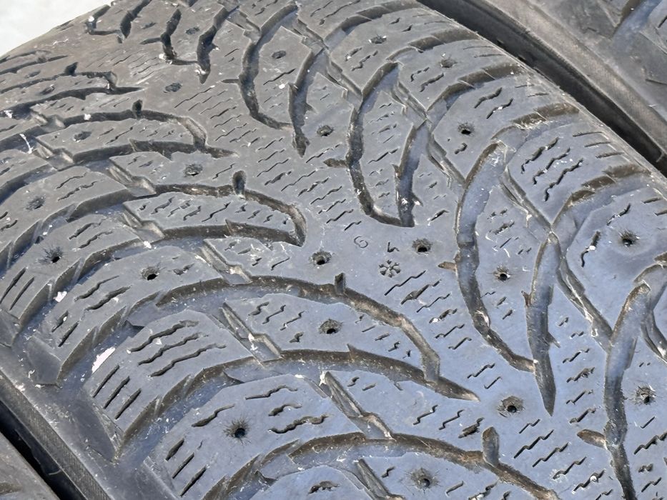 235/60/R18 Nokian Hakkapelita 4бр зимни dot4118 6-7мм