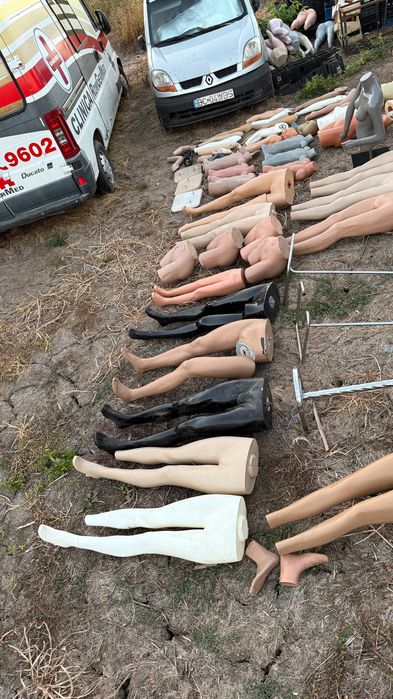 Bust dama din plastic, manechin pentru expunere pe raft si in vitrine