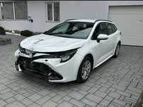 Toyota Corolla facelift hybrid 2024 usor avariat