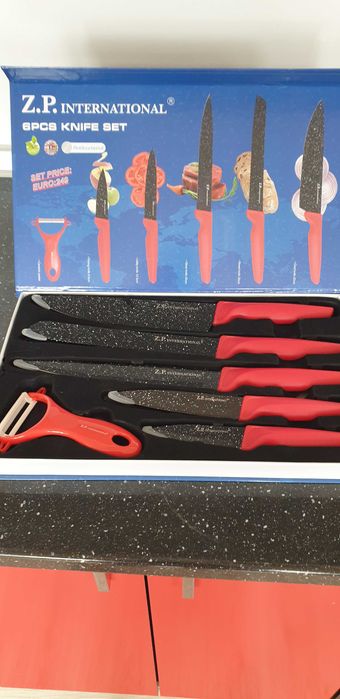 Комплект ножове произход Швейцария