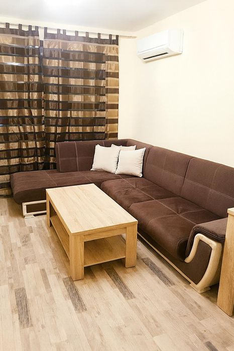 Двустаен апартамент под наем в жк. Тракия