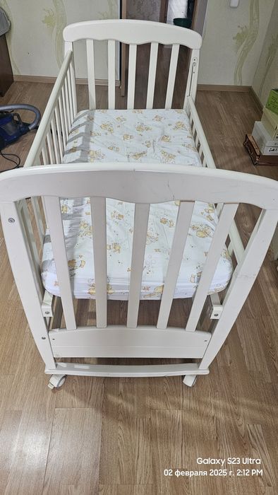 Детская кроватка с пеленальной тумбой