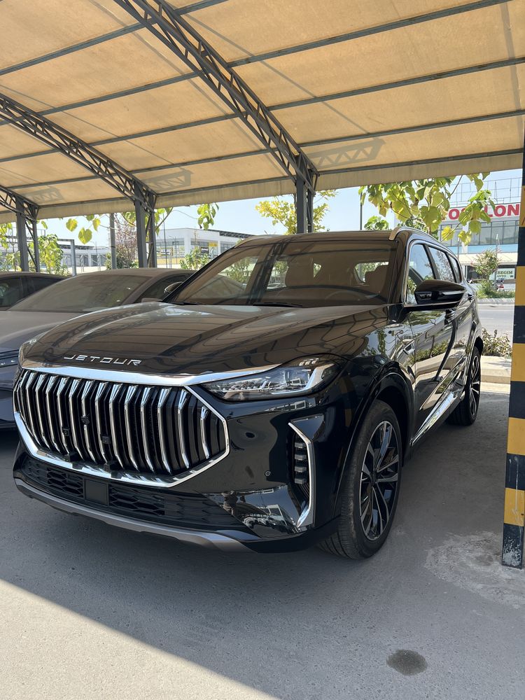 Jetour X70 plus.  .