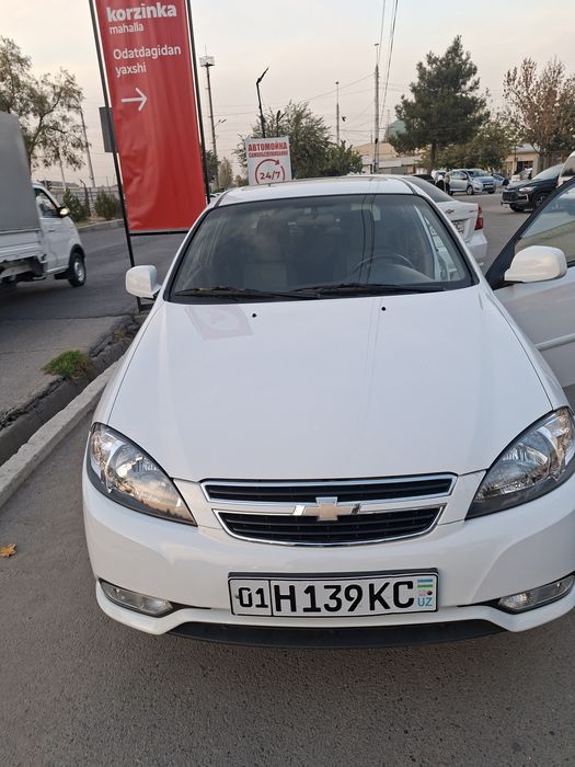 Jentra 2023 yil avtomat 13600$ narxi