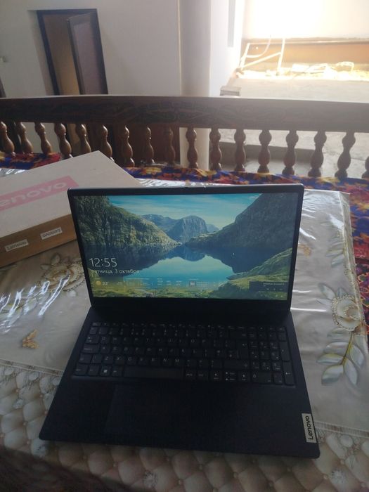 Noutbuk Lenovo karopka document holati yaxshi Narxi kelishiladi
