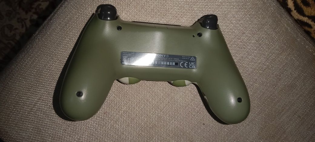 Продаю контроллер от PS4 custom версия военного
