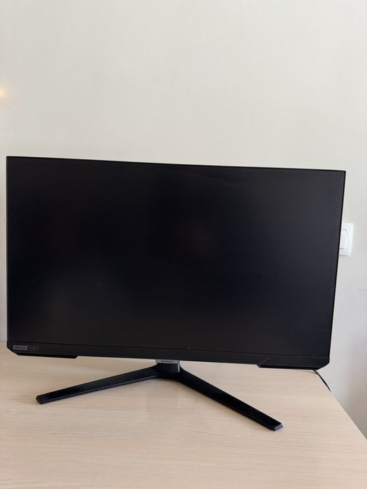 Монитор Samsung Odyssey G4 (27”, 240Hz, IPS, FHD, 1ms)