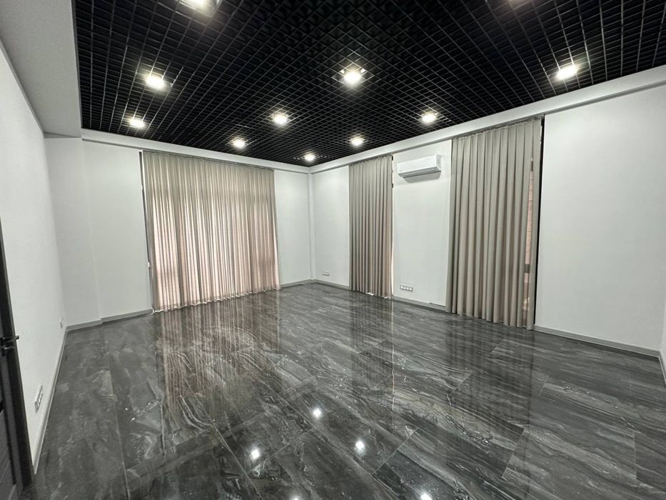 Продаётся Коммерческое Помещение 290кв.м Ц-1 МирзоУлугбекский район