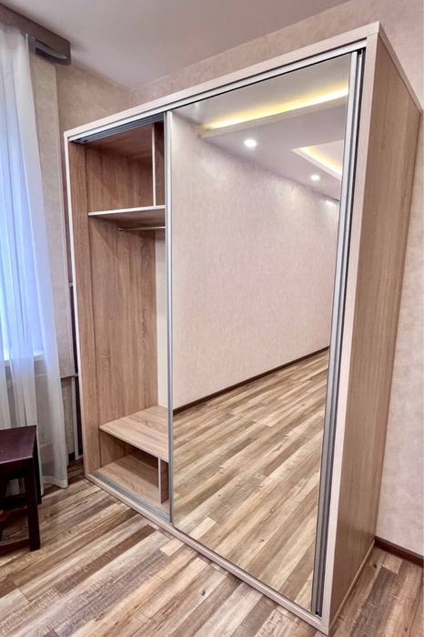 Шкаф купе, мдф, 220х180 см,зеркальный, для гостиной, прихожей, спальни
