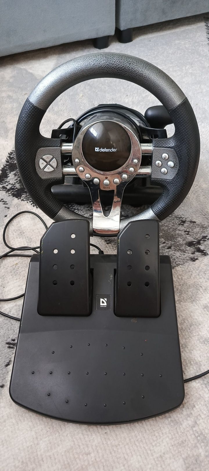 Продам игровой руль Defender