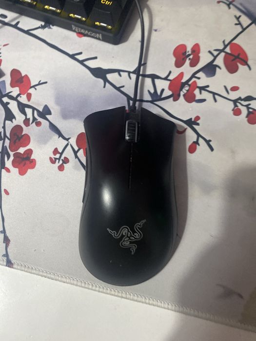 Mouse gaming de la razer 6,400 de DPI perfect pentru jocuri