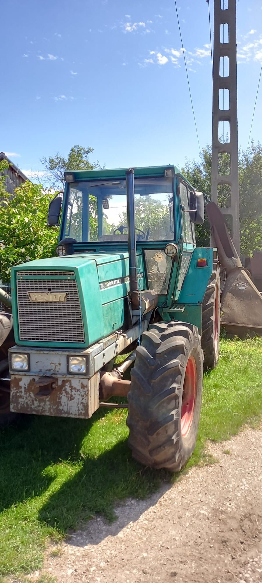 Vând tractor fendt 610
