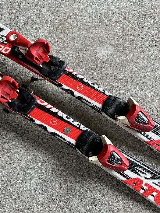 Schiuri Atomic 90cm.